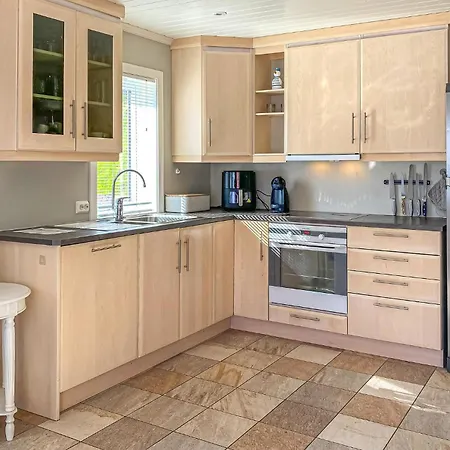 3 Bedroom Awesome In Gursken Larsnes