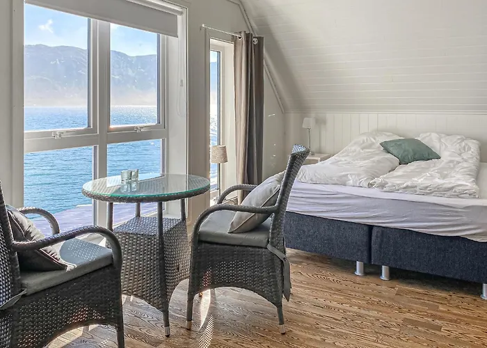 Feriehus 3 Bedroom Awesome In Gursken *