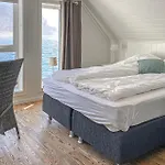 Semesterbostad 3 Bedroom Awesome In Gursken